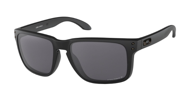 Oakley Suomessa: N&auml;in yksi br&auml;ndi voittaa kaikkien syd&auml;met